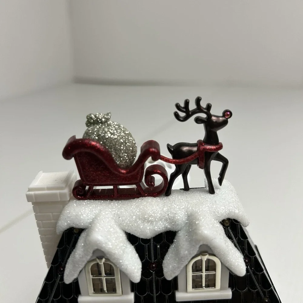Bath & Body Works Wallflower Plug-in Holiday House Santa Projector & Nightlight